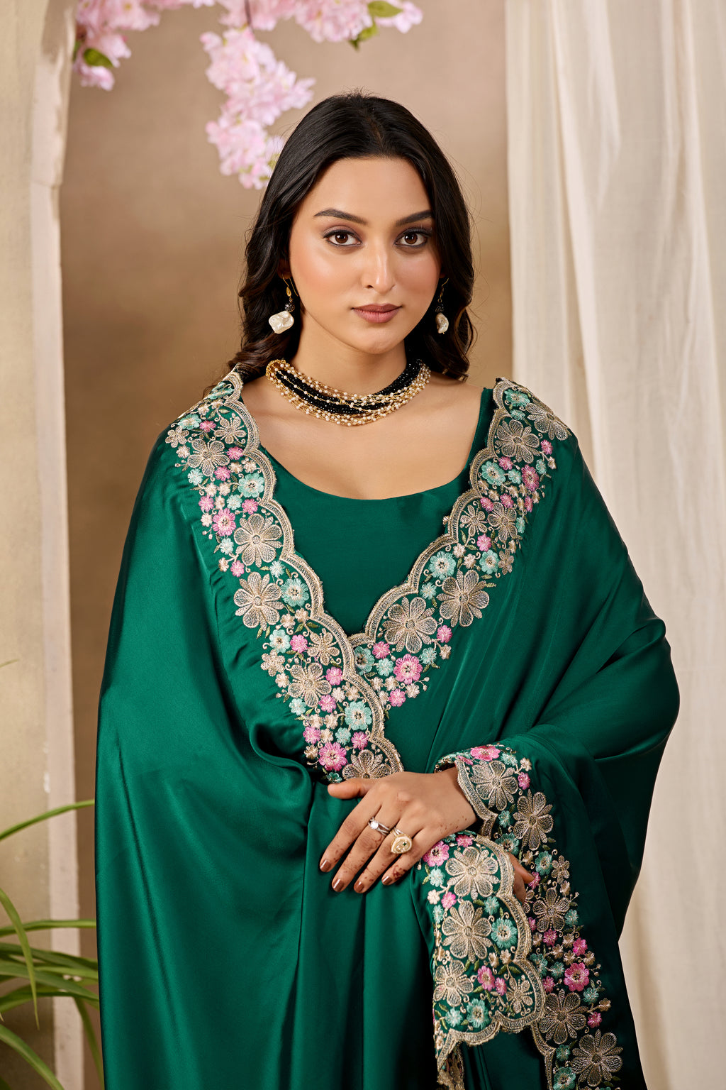 KHUSHI Georgette Digital Floral Printed Saree - Bottle Green