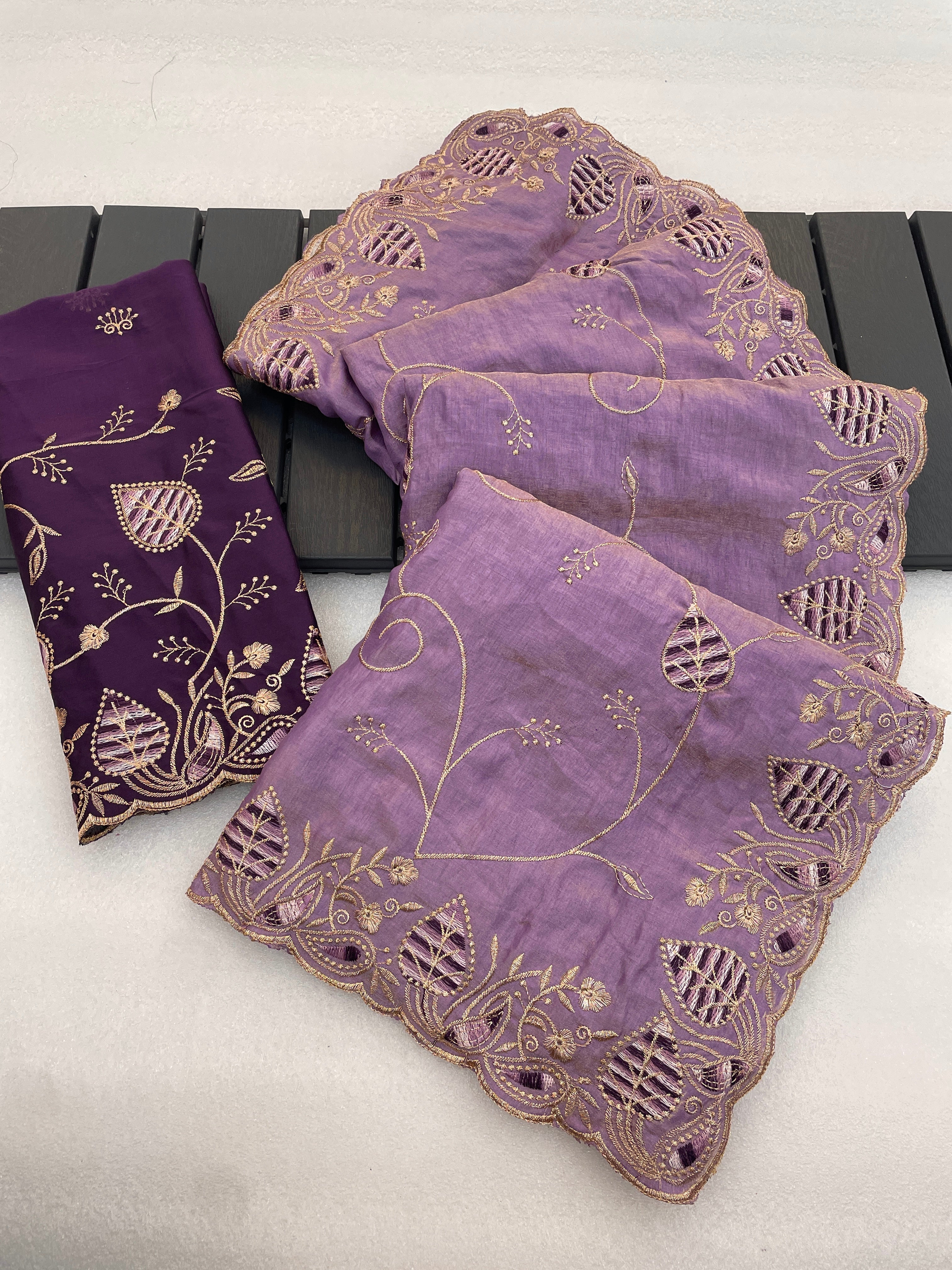 MASHUKA Satin Embellished Embroidered Floral Print Saree - Light Purple