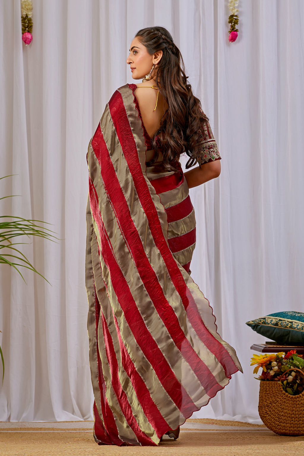 NAYANTARA Satin Embellished Embroidered Saree - Maroon