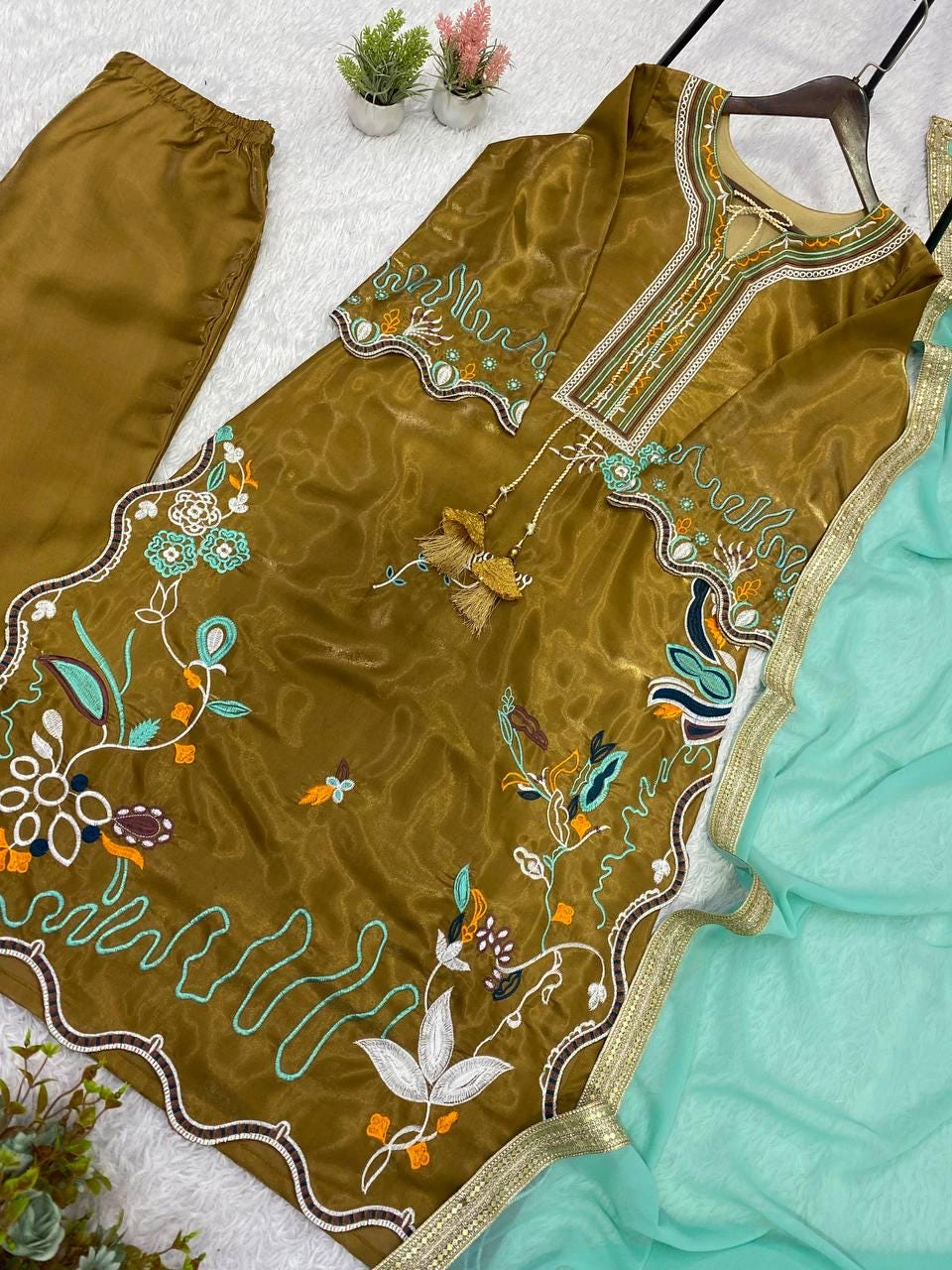Glass Roman Embroidery Kurti Pant Set | Georgette Dupatta, Indian Wedding Wear
